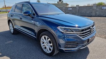 Volkswagen Touareg 3.0 V6 TDI AT8 Elegance 4x4 za 32.990 € - 4