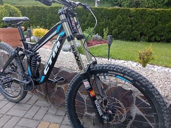 PREDÁM CELOODPRUŽENÝ BICYKEL CTM MONS 1.0 DH BIKE - 4