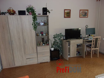 PREDAJ 1 izbový byt v meste Šurany s BALKÓNOM. - 4