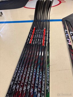 UPLNE NOVA PROFI HOKEJKA CCM JETSPEED FT5 PRO + PRO STOCK - 4
