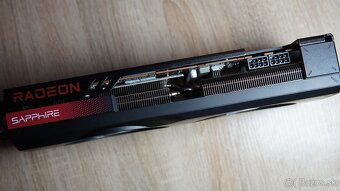 SAPPHIRE PULSE Radeon RX 7800 XT GAMING 16 GB - 4
