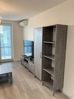 Prenajmem 2 izbový byt v Nitre, v širšom centre. - 4