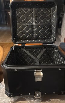 Predám kufor - topcase 55L - 4