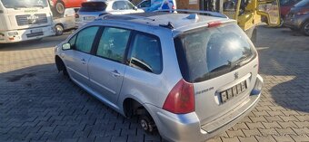 Lacno rozpredám Peugeot 307 na náhradné diely - 4