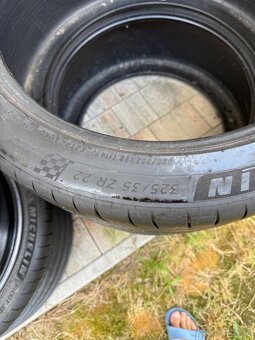 325/35 R22 Michelin - 4