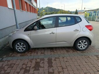 Kia Venga - 4