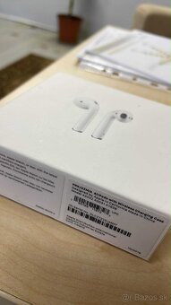 Apple Airpods 2 bezdrátové nabíjanie - 4