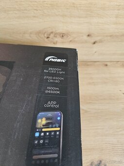 Govee Tree Floor Lamp – nový kus, poškodená krabica - 4