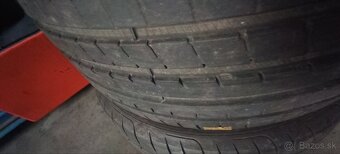 255 40 R19 letné good year - 4