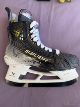 BAUER Hyperlight 2 Inter. korčule, veľkosť 4,5 - 4