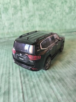 TOYOTA LAND CRUISER-GXR,1:24 - 4