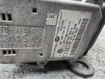 Xenonové svetlo Audi A8 D3 Ľavé 4E0941003BA - 4