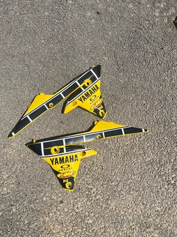 Predám plasty na Yamaha YZF 250 (komplet – bez airboxu) - 4