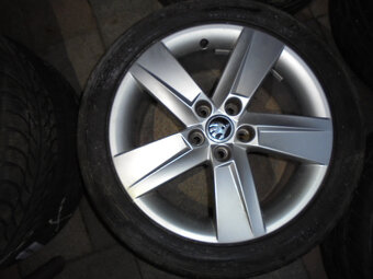 Alu disky Škoda 5x100, pneu 215/45 R16 č.12d - 4