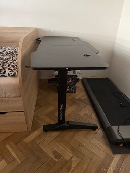 TRUST GXT 1175 Imperius XL Gaming Desk - 4