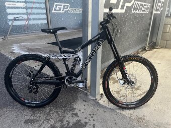 Zjazdový bicykel KONA - 4