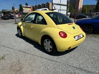 Volkswagen New Beetle 2.0 - 4