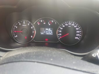 KIA Carens 1.6 GDi GOLD 7m - 4