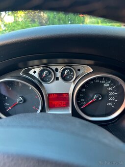 Ford Focus Kombi 1.8 TDCi Trend x - 4
