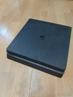 PS4 Slim 500GB + Fifa20 - 4