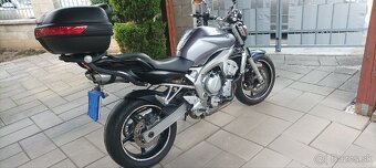 Yamaha fz6 - 4