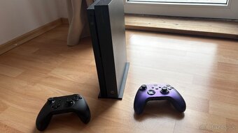 Xbox one x 1TB - 4