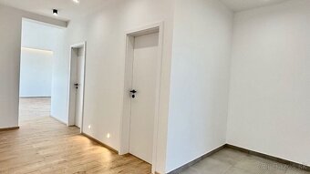 HANISKA - KVALITNÁ NOVOSTAVBA 4 IZBOVÉHO RD, GARÁŽOVÉ STÁTIE - 4
