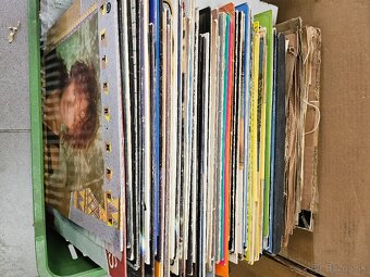 Predám 350 ks Lp - 4