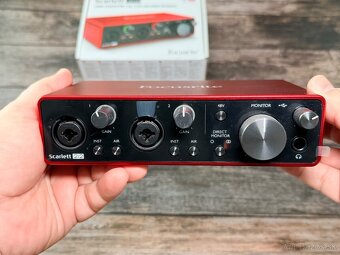 Focusrite Scarlett 2i2 3rd Generation USB - 4