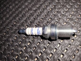 Sviečky na auto - 4