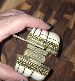 KRÁSNY STARÝ NÁRAMOK - 4