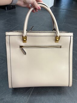 Kabelka Guess bežová - 4