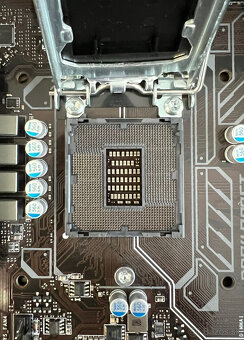 Predám základnú dosku MSI Z270-A Pro (LGA 1151) - 4