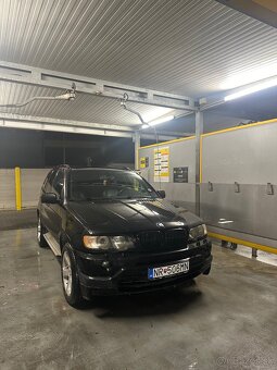 BMW X5 W8 - 4