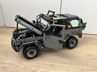 Lego Technic 42129 4x4 Mercedes-Benz Zetros - 4