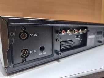HI-FI Stereo Videorekordér Panasonic NV-F65 - 4