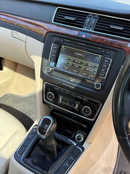 Rozpredam Škoda Superb 2 2.0 TDi 125kw kombi . Kod motora : - 4