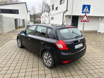 Kia Ceed 1,6 benzin 92kw r.v.2009 - 4