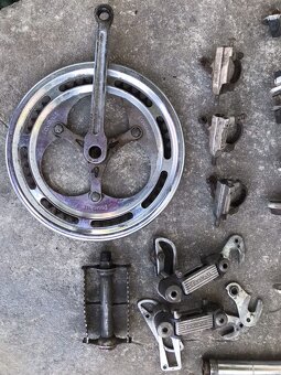 Favorit, Eska diely - 4