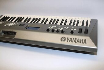 Syntezátor YAMAHA MM6 - 4