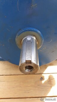 Predám dvojrýchlostný elektromotor 2,2/3kW 380V - 4