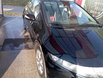 Honda Civic 8 g - 4