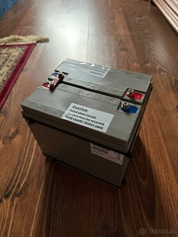 Solárna Batéria Victron Energy AGM Super Cycle 2x 12v 25ah + - 4