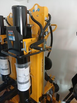 Predám štiepačku BELGER na drevo za traktor 30 T - 4