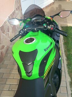 Kawasaki zx-10r - 4