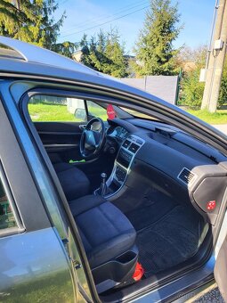 Peugeot 307 SW 7 MIESTNY ROK.2004 - 4