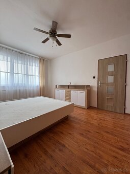 PRENÁJOM 2- izbový byt Popradská ulica Košice - 4