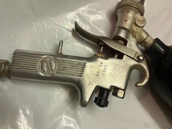 Predám staršiu málo používanú striekaciu pištoľ. - 4