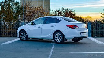 Opel Astra Sedan 1.6 CDTI 100 kw - 4