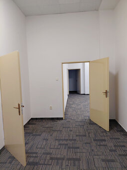 Prenajmeme admin. priestor so 6 kanceláriami v BA Ružinov - 4